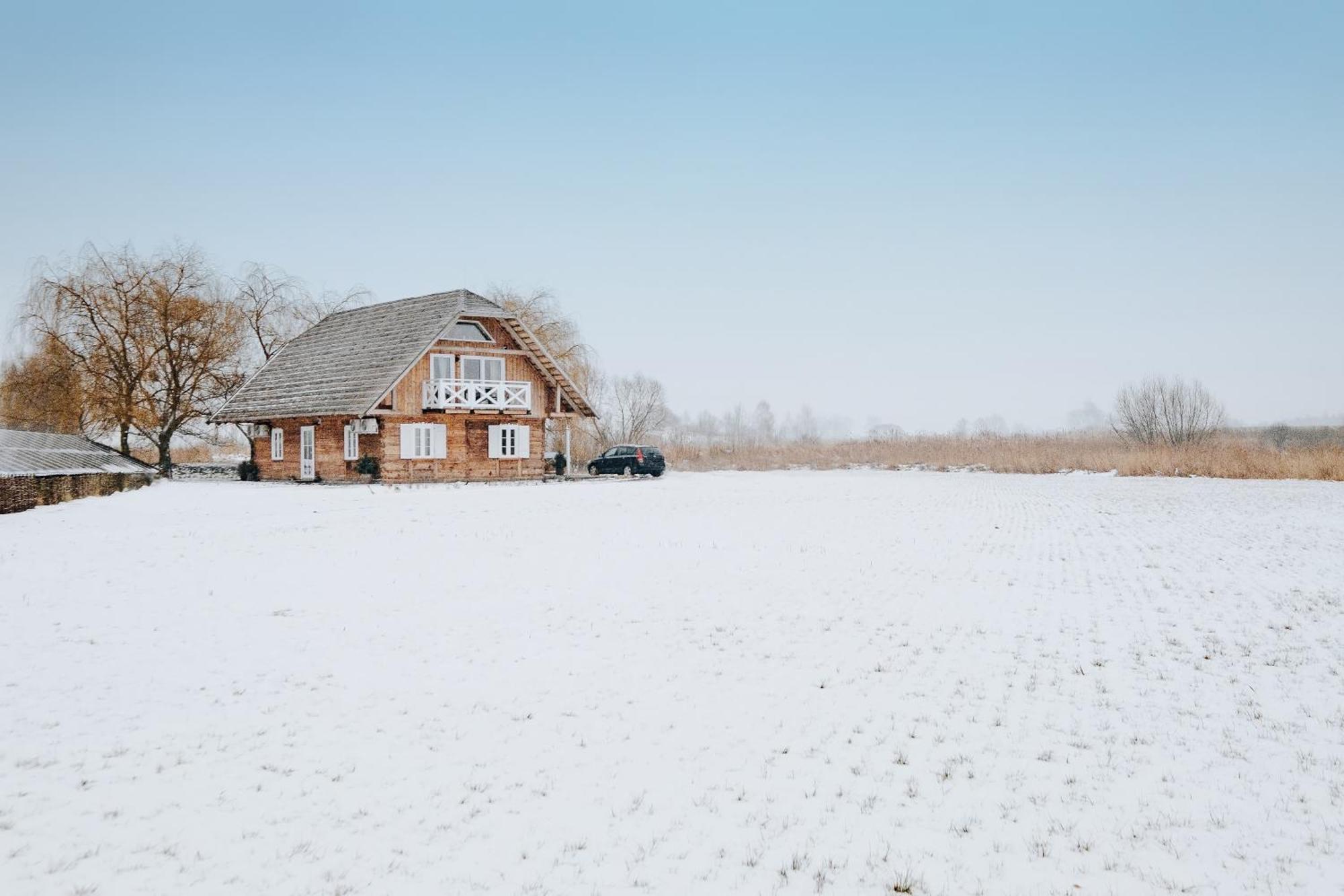 Chatka Pradziadka I Jurty Na Wodzie Pokrowka Exterior foto