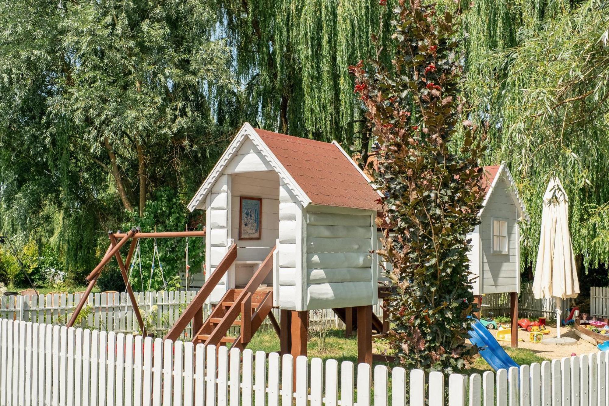 Chatka Pradziadka I Jurty Na Wodzie Pokrowka Exterior foto